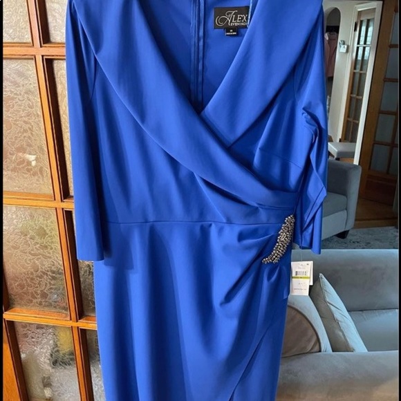 Beautiful emerald blue mother of the bride-formal dress SZ 14 NWOT - Picture 1 of 6